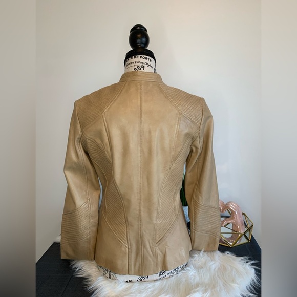 Danier Light Tan Soft Leather Jacket with Gold Hard-wear - Picture 2 of 7